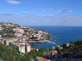vue plongeante sur la ville et son port