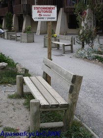 un joli banc de bois...