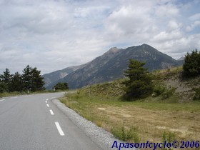 la route s'élève